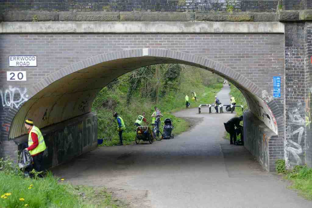 Volunteers at work near Errwood Road